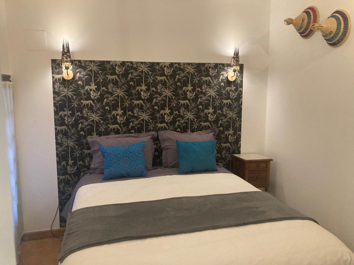 Chambre D'Hotes Les Roches Corme-Royal 외부 사진