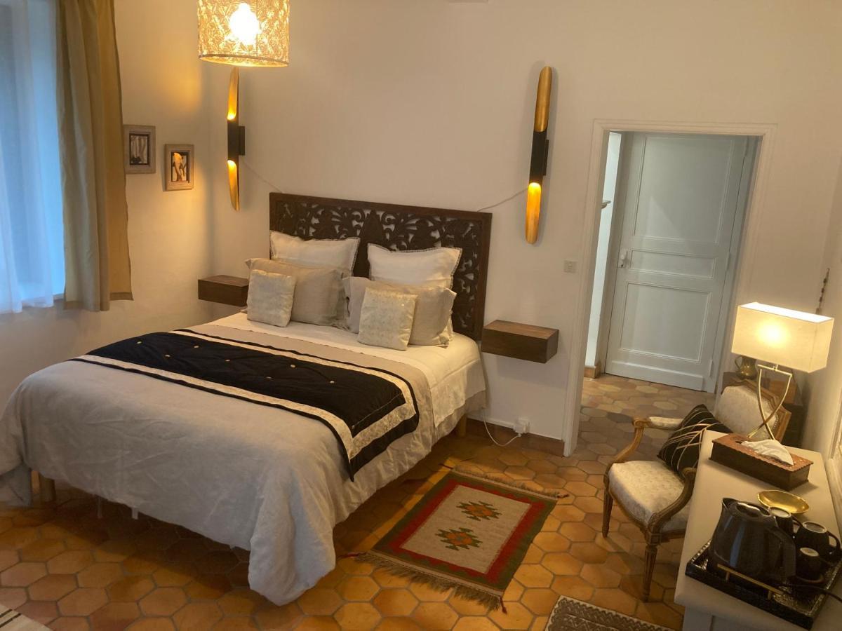 Chambre D'Hotes Les Roches Corme-Royal 외부 사진
